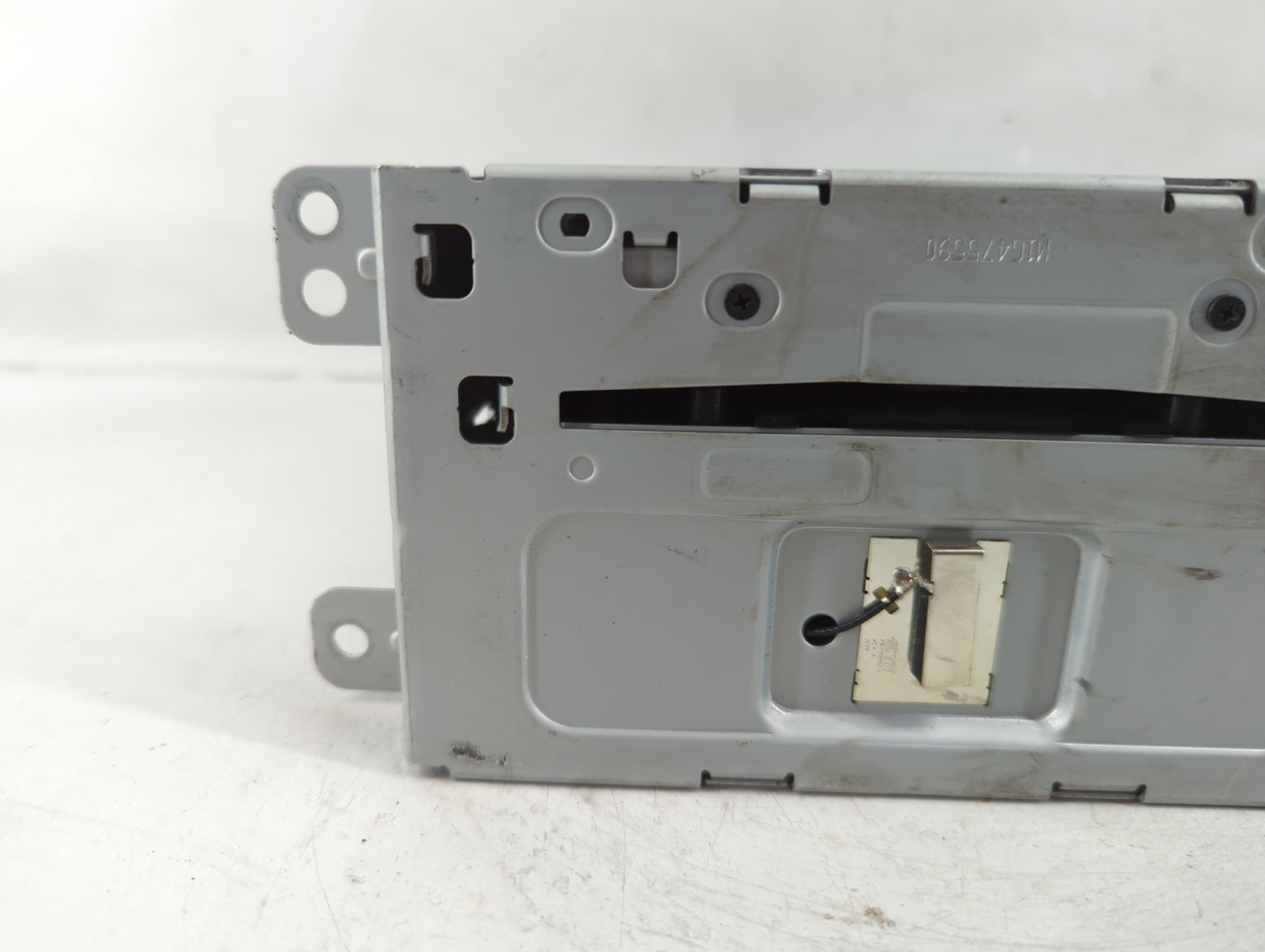2013 Chevrolet Malibu Radio AM FM Cd Player Receiver Replacement P/N:22911992 Fits OEM Used Auto Parts - Oemusedautoparts1.c