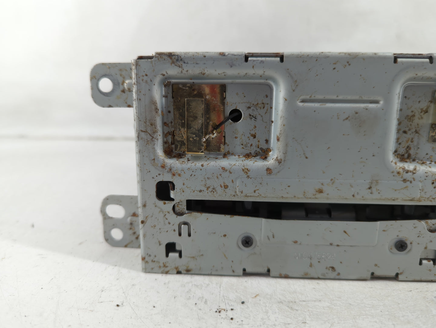 2013 Chevrolet Malibu Radio AM FM Cd Player Receiver Replacement P/N:23140543 Fits OEM Used Auto Parts - Oemusedautoparts1.c