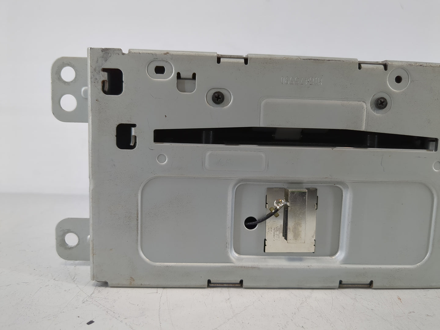 2013 Chevrolet Malibu Radio AM FM Cd Player Receiver Replacement P/N:22911992 Fits OEM Used Auto Parts - Oemusedautoparts1.c