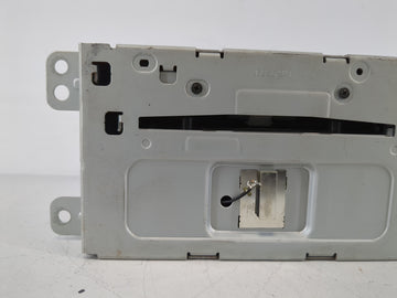 2013 Chevrolet Malibu Radio AM FM Cd Player Receiver Replacement P/N:22911992 Fits OEM Used Auto Parts