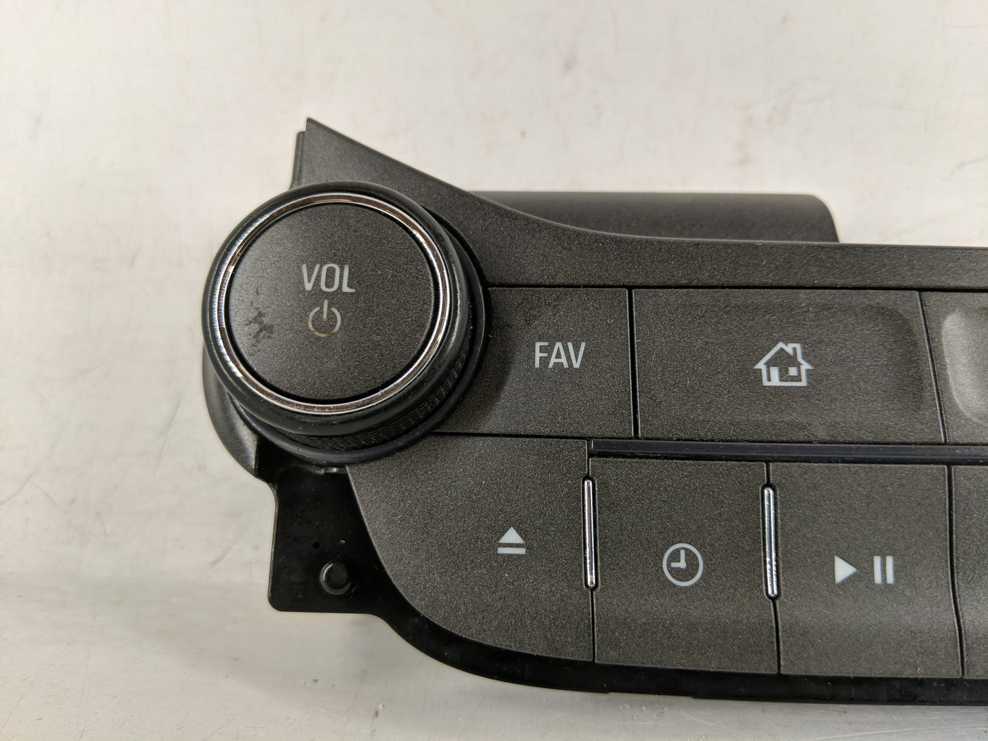 2013-2013 Chevrolet Malibu Radio Control Panel - Oemusedautoparts1.com