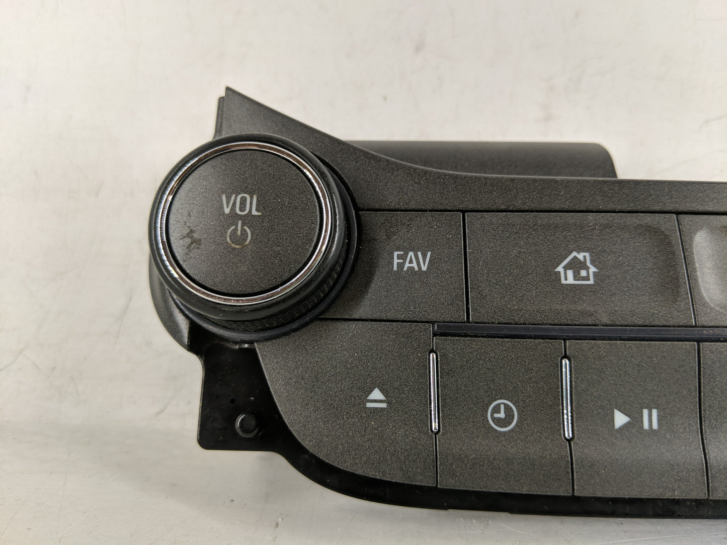 2013-2013 Chevrolet Malibu Radio Control Panel - Oemusedautoparts1.com