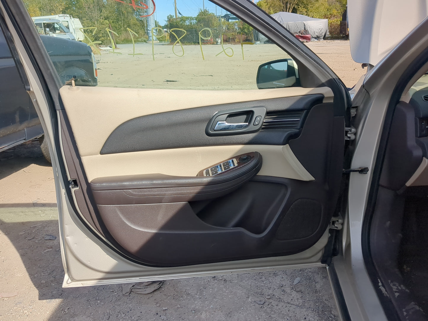 2013 Chevrolet Malibu Front Left Driver Interior Door Panel Trim - Oemusedautoparts1.com