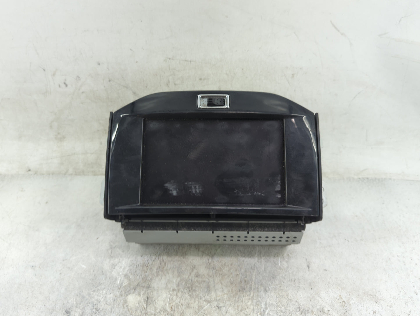 2013-2016 Chevrolet Malibu Information Display Screen 1182401 - Oemusedautoparts1.com