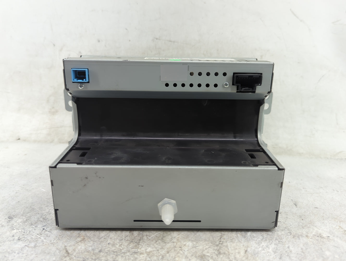 2013-2016 Chevrolet Malibu Information Display Screen 1182401 - Oemusedautoparts1.com