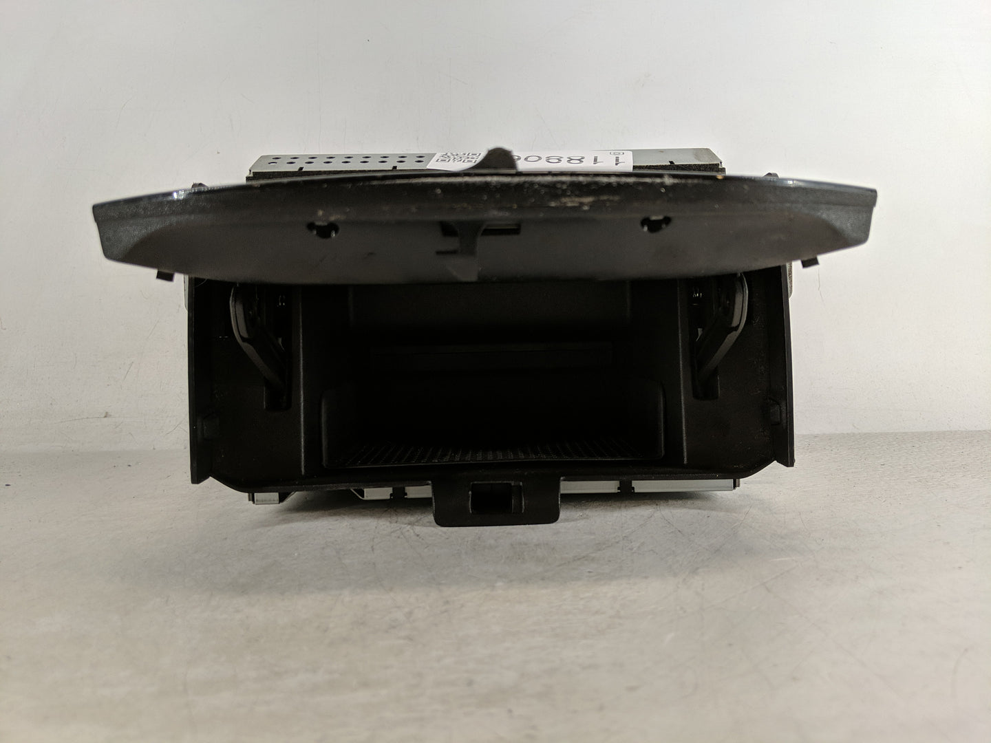 2013 Chevrolet Malibu Radio AM FM Cd Player Receiver Replacement P/N:22869142 Fits OEM Used Auto Parts - Oemusedautoparts1.c
