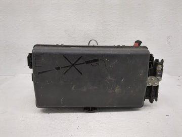 2013 Chevrolet Malibu Fusebox Fuse Box Panel Relay Module P/N:592914 7320U, 23487320-01 Fits OEM Used Auto Parts - Oemusedau