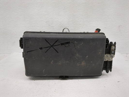 2013 Chevrolet Malibu Fusebox Fuse Box Panel Relay Module P/N:592914 7320U, 23487320-01 Fits OEM Used Auto Parts - Oemusedau