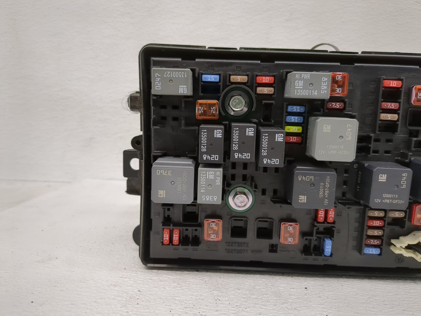 2013 Chevrolet Malibu Fusebox Fuse Box Panel Relay Module P/N:592914 7320U, 23487320-01 Fits OEM Used Auto Parts - Oemusedau