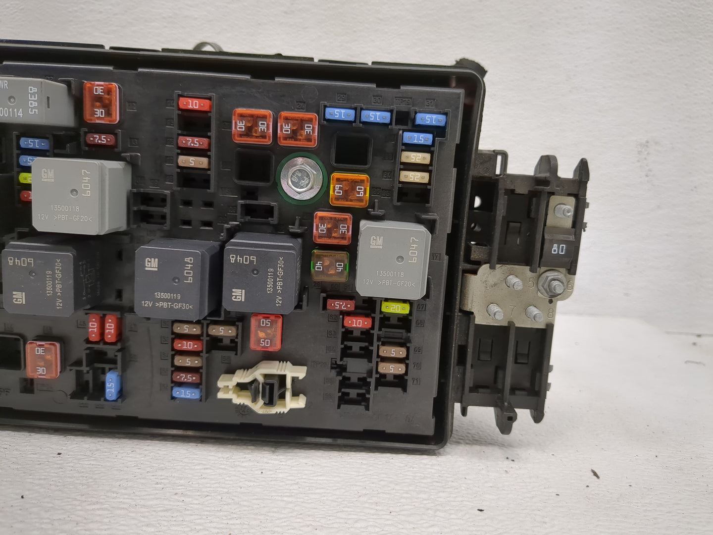 2013 Chevrolet Malibu Fusebox Fuse Box Panel Relay Module P/N:592914 7320U, 23487320-01 Fits OEM Used Auto Parts - Oemusedau