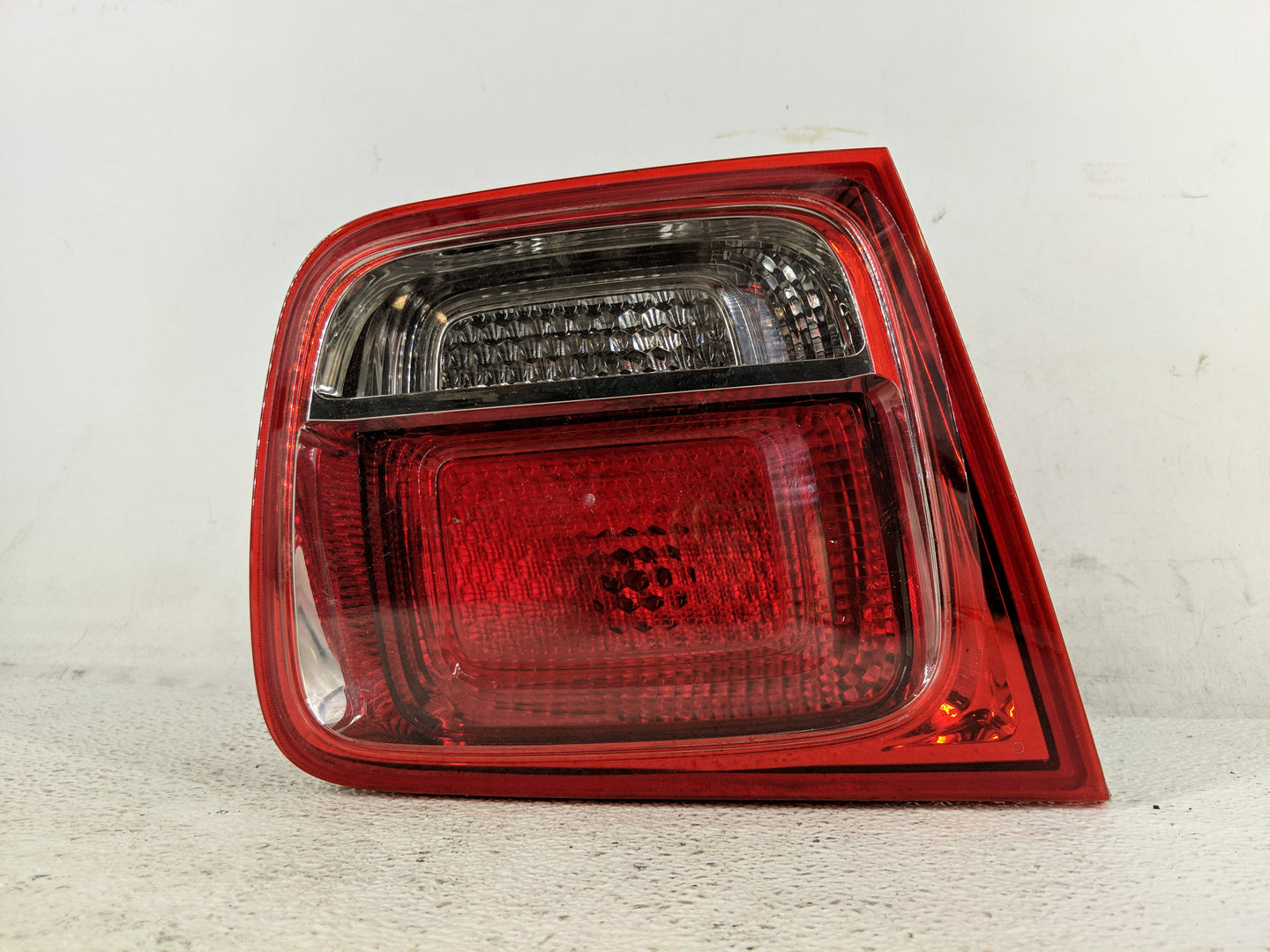 2013-2016 Chevrolet Malibu Tail Light Assembly Driver Left OEM P/N:22907311 Fits Fits 2013 2014 2015 2016 OEM Used Auto Part