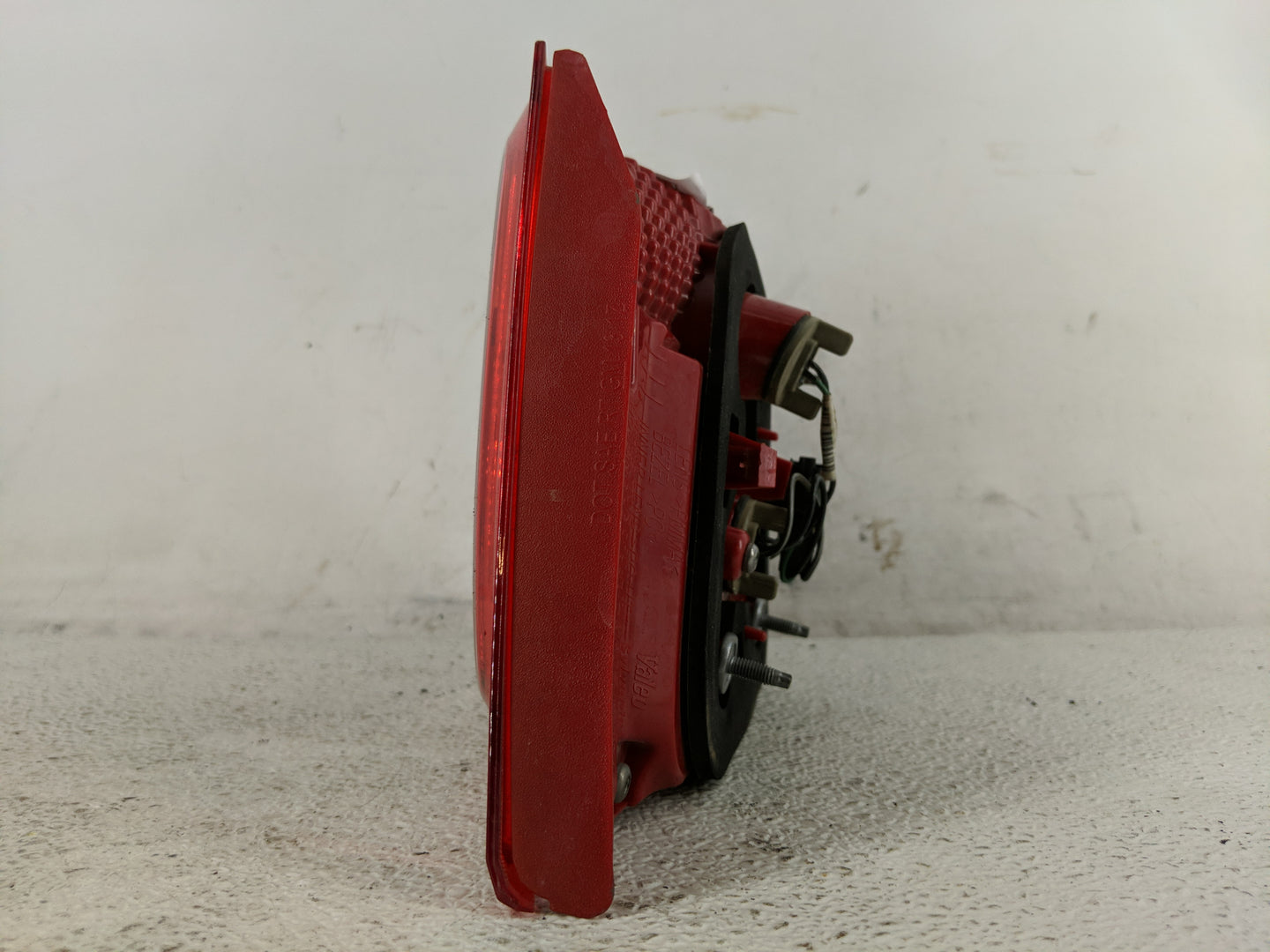 2013-2016 Chevrolet Malibu Tail Light Assembly Driver Left OEM P/N:22907311 Fits Fits 2013 2014 2015 2016 OEM Used Auto Part