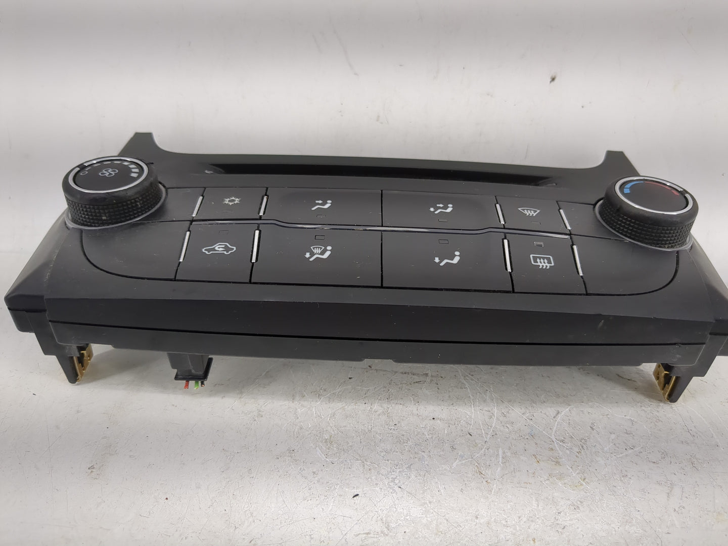 2013 Chevrolet Malibu Climate Control Module Temperature AC/Heater Replacement P/N:545290509 Fits OEM Used Auto Parts - Oemu