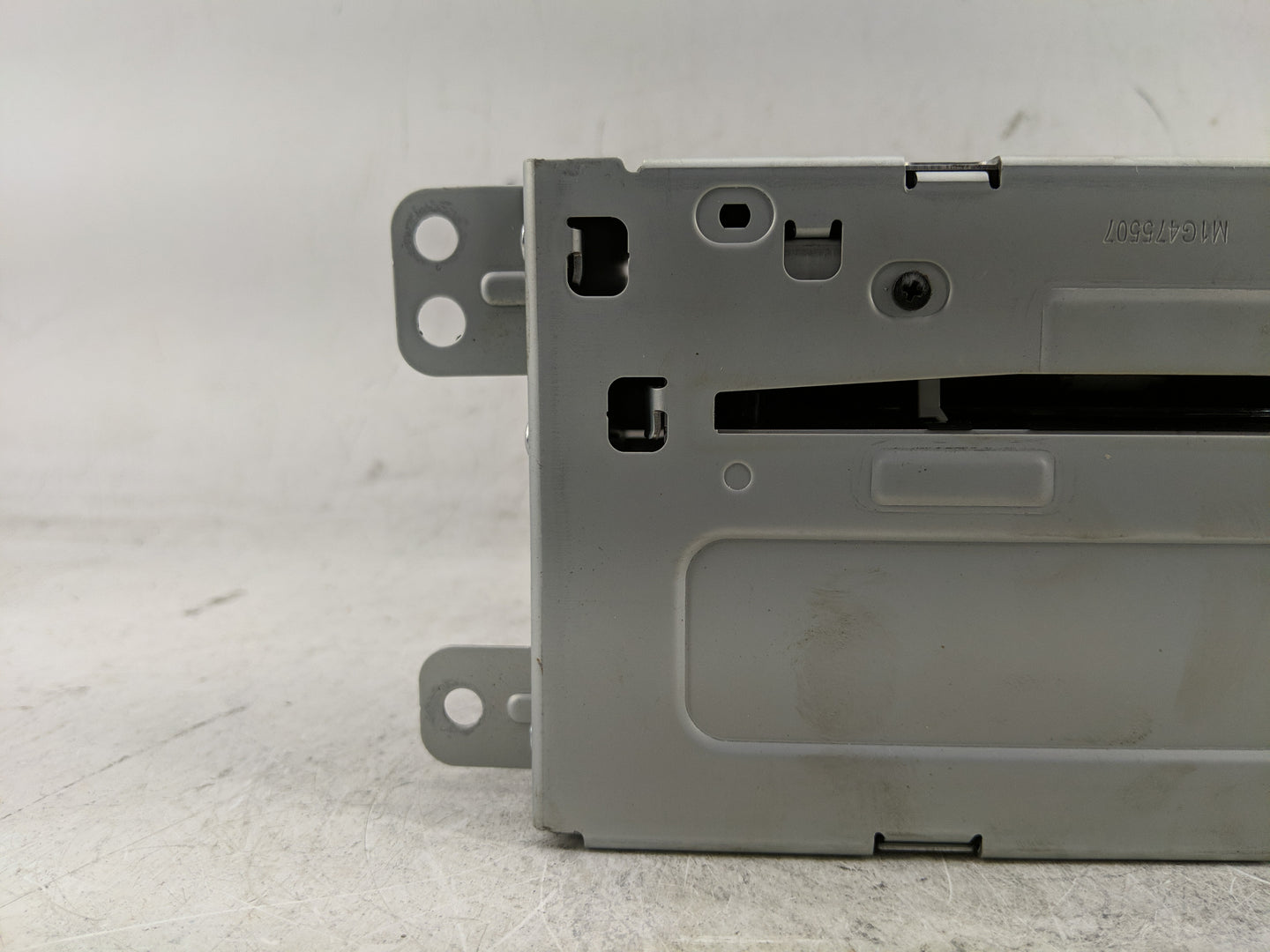 2013 Chevrolet Malibu Radio AM FM Cd Player Receiver Replacement Fits OEM Used Auto Parts - Oemusedautoparts1.com