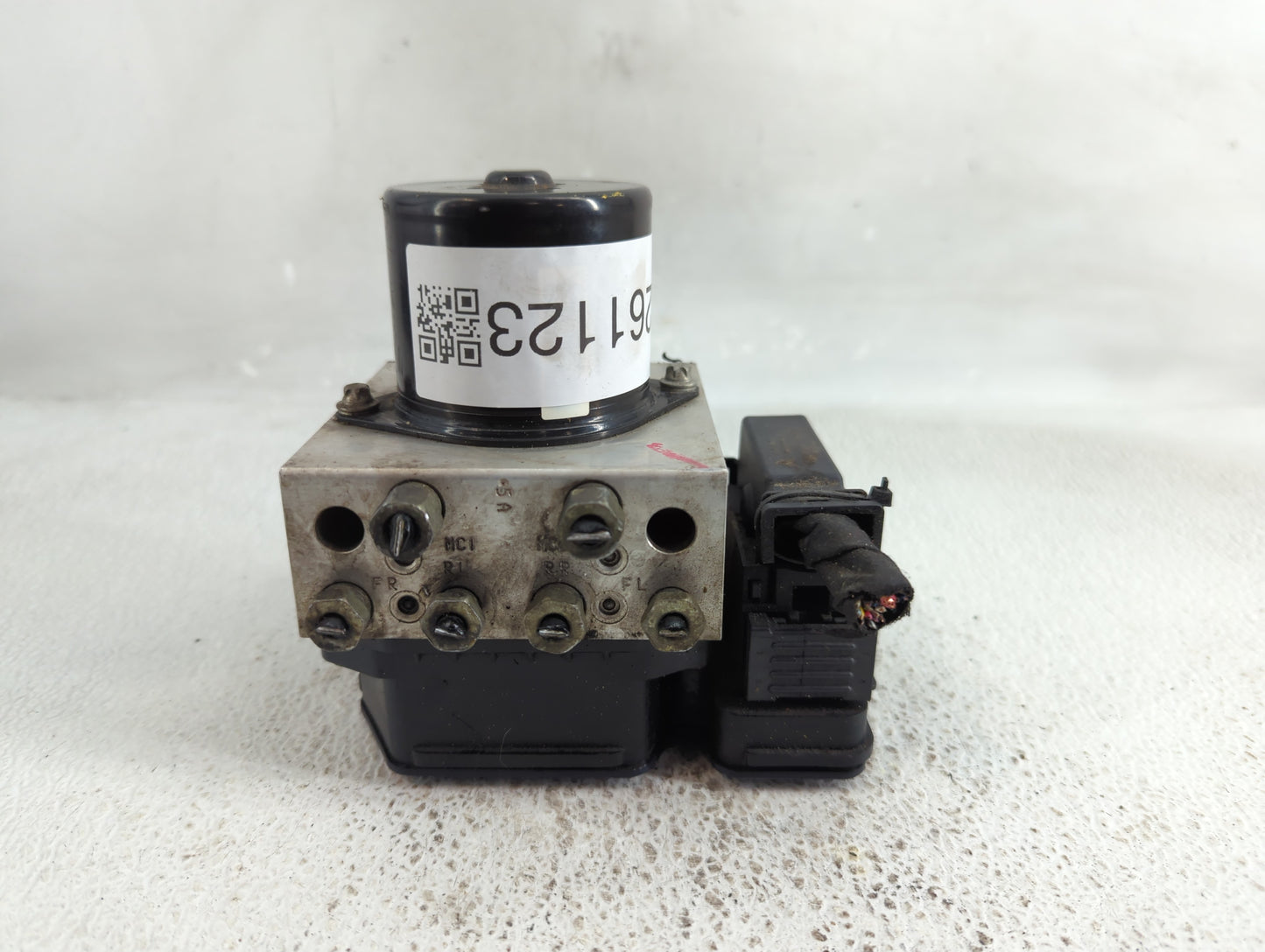 2013-2016 Chevrolet Malibu ABS Pump Control Module Replacement P/N:22971448 Fits Fits 2012 2013 2014 2015 2016 OEM Used Auto