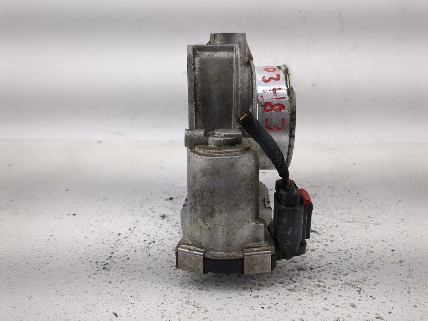 2013-2015 Chevrolet Malibu Throttle Body Fits Fits 2013 2014 2015 2017 2018 2019 2020 OEM Used Auto Parts - Oemusedautoparts