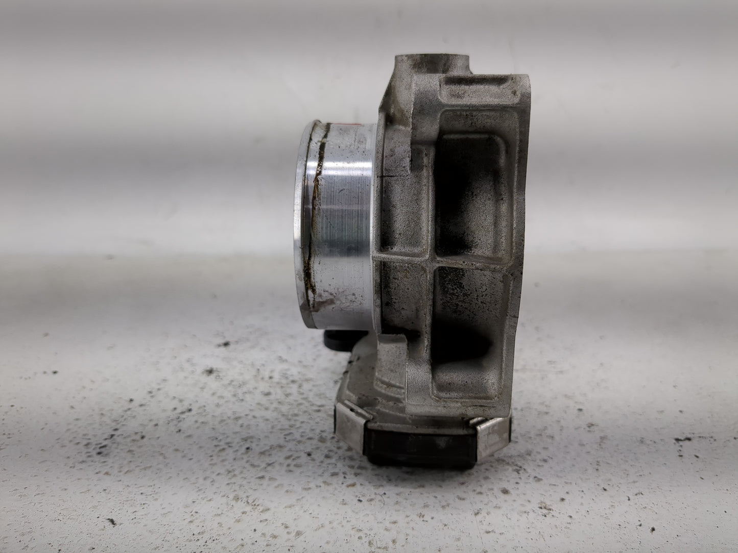 2013-2015 Chevrolet Malibu Throttle Body Fits Fits 2013 2014 2015 2017 2018 2019 2020 OEM Used Auto Parts - Oemusedautoparts