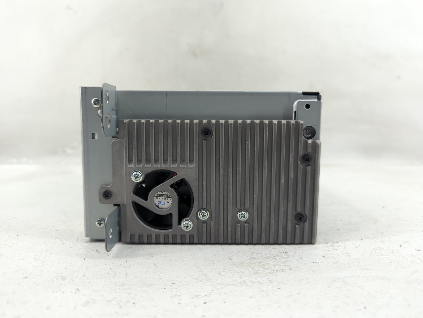 2013 Chevrolet Malibu Radio AM FM Cd Player Receiver Replacement P/N:22869142 Fits OEM Used Auto Parts - Oemusedautoparts1.c