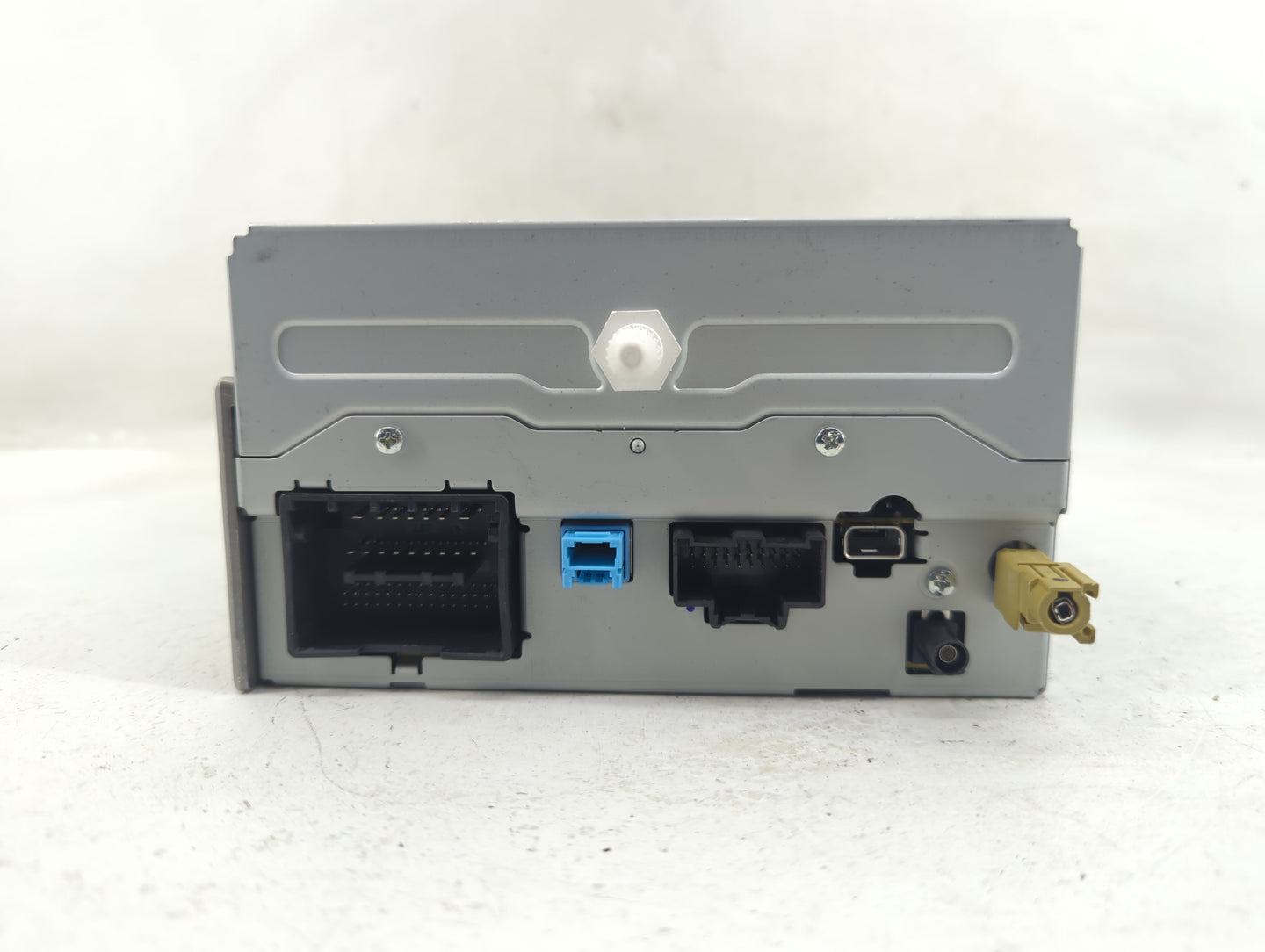 2013 Chevrolet Malibu Radio AM FM Cd Player Receiver Replacement P/N:22869142 Fits OEM Used Auto Parts - Oemusedautoparts1.c