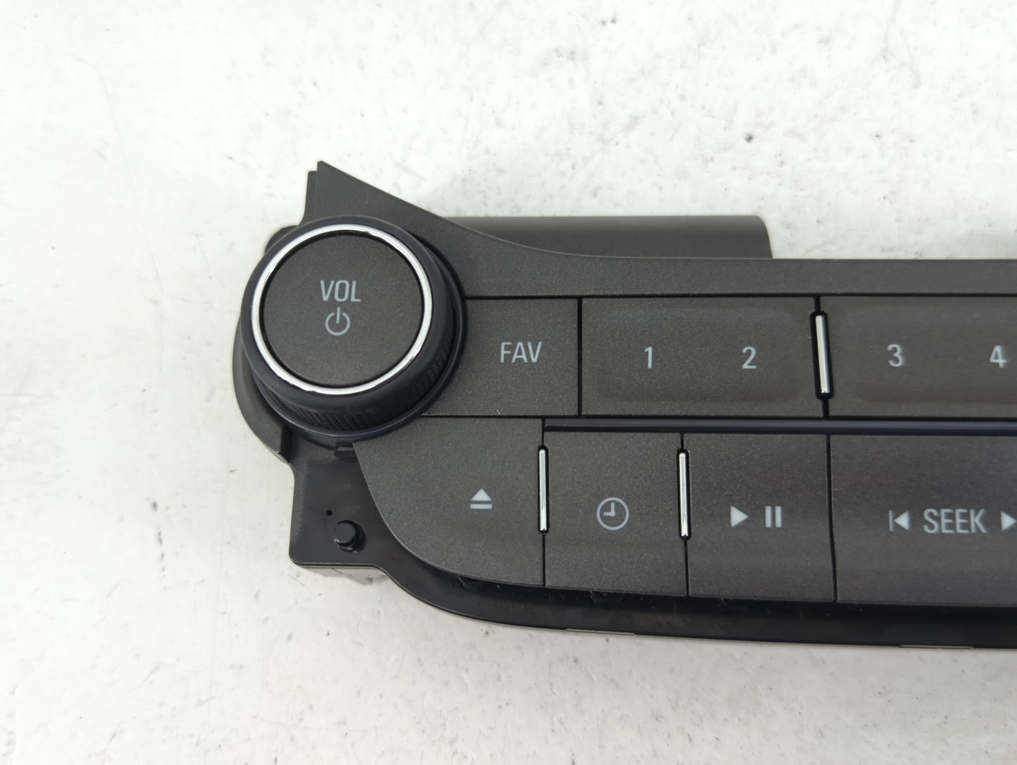 2013-2013 Chevrolet Malibu Radio Control Panel - Oemusedautoparts1.com