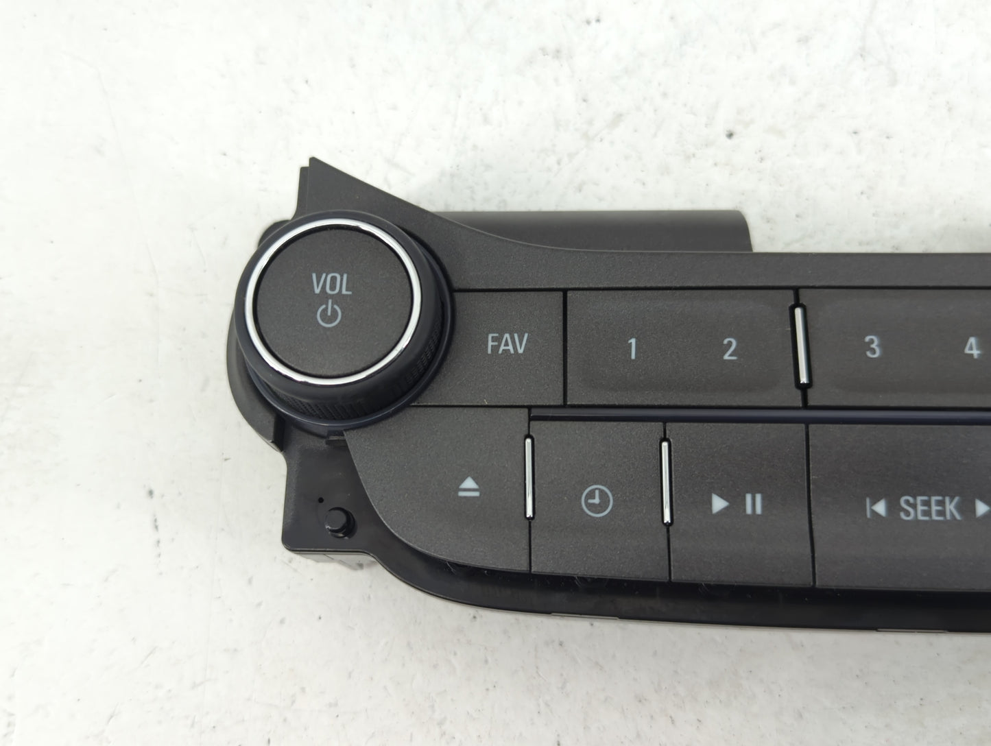 2013-2013 Chevrolet Malibu Radio Control Panel - Oemusedautoparts1.com