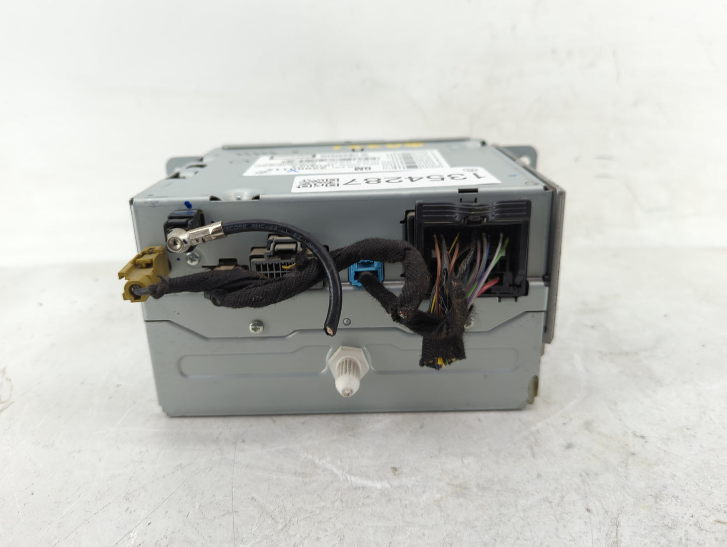 2013 Chevrolet Malibu Radio AM FM Cd Player Receiver Replacement P/N:22980112 Fits OEM Used Auto Parts - Oemusedautoparts1.c