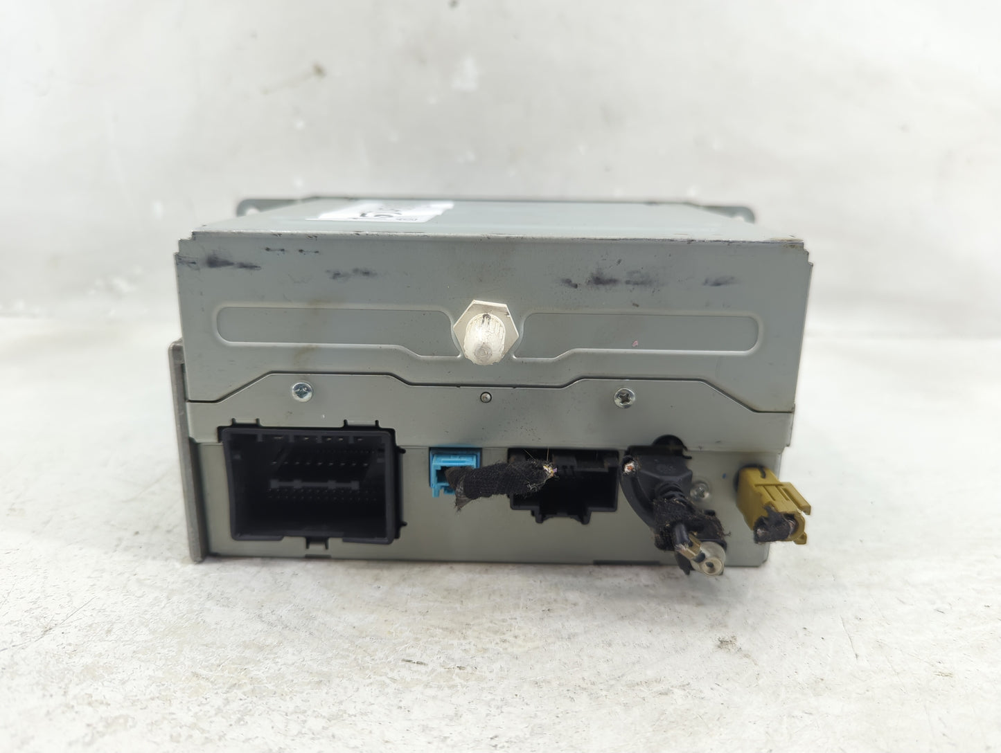 2013 Chevrolet Malibu Radio AM FM Cd Player Receiver Replacement Fits OEM Used Auto Parts - Oemusedautoparts1.com