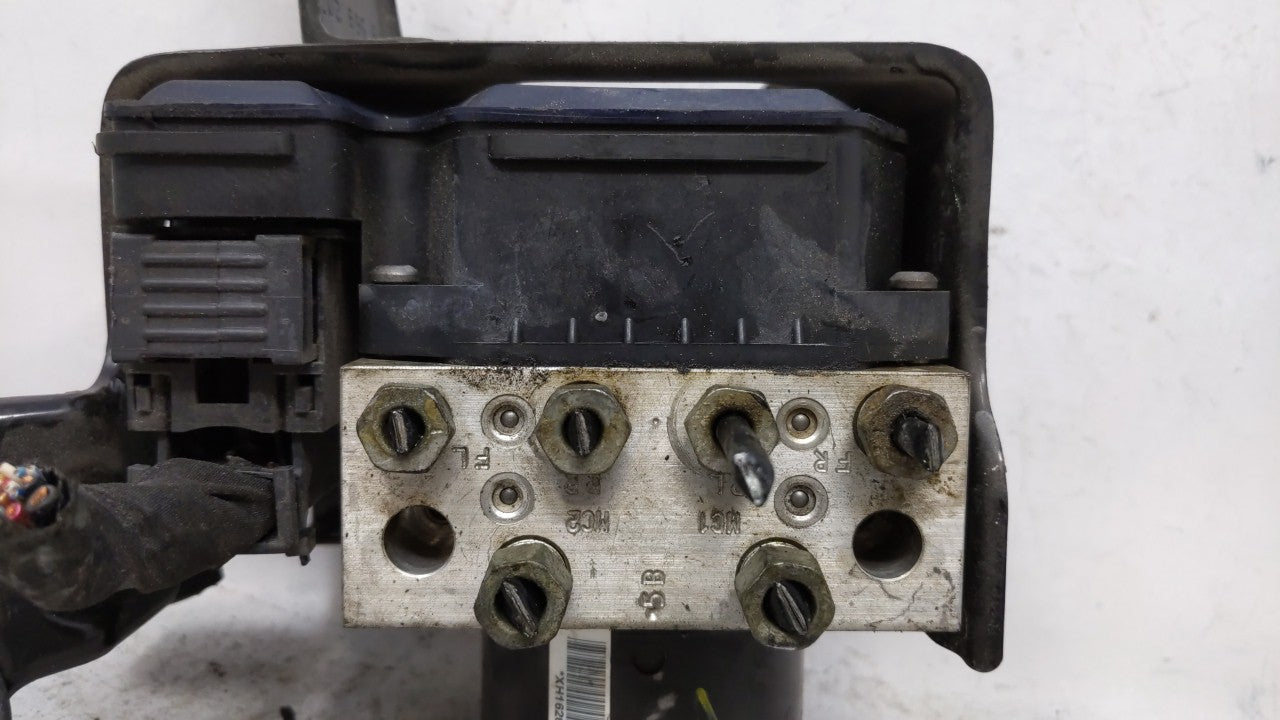 2013-2016 Chevrolet Malibu ABS Pump Control Module Replacement P/N:22971448 22971448 Fits Fits 2012 2013 2014 2015 2016 OEM 