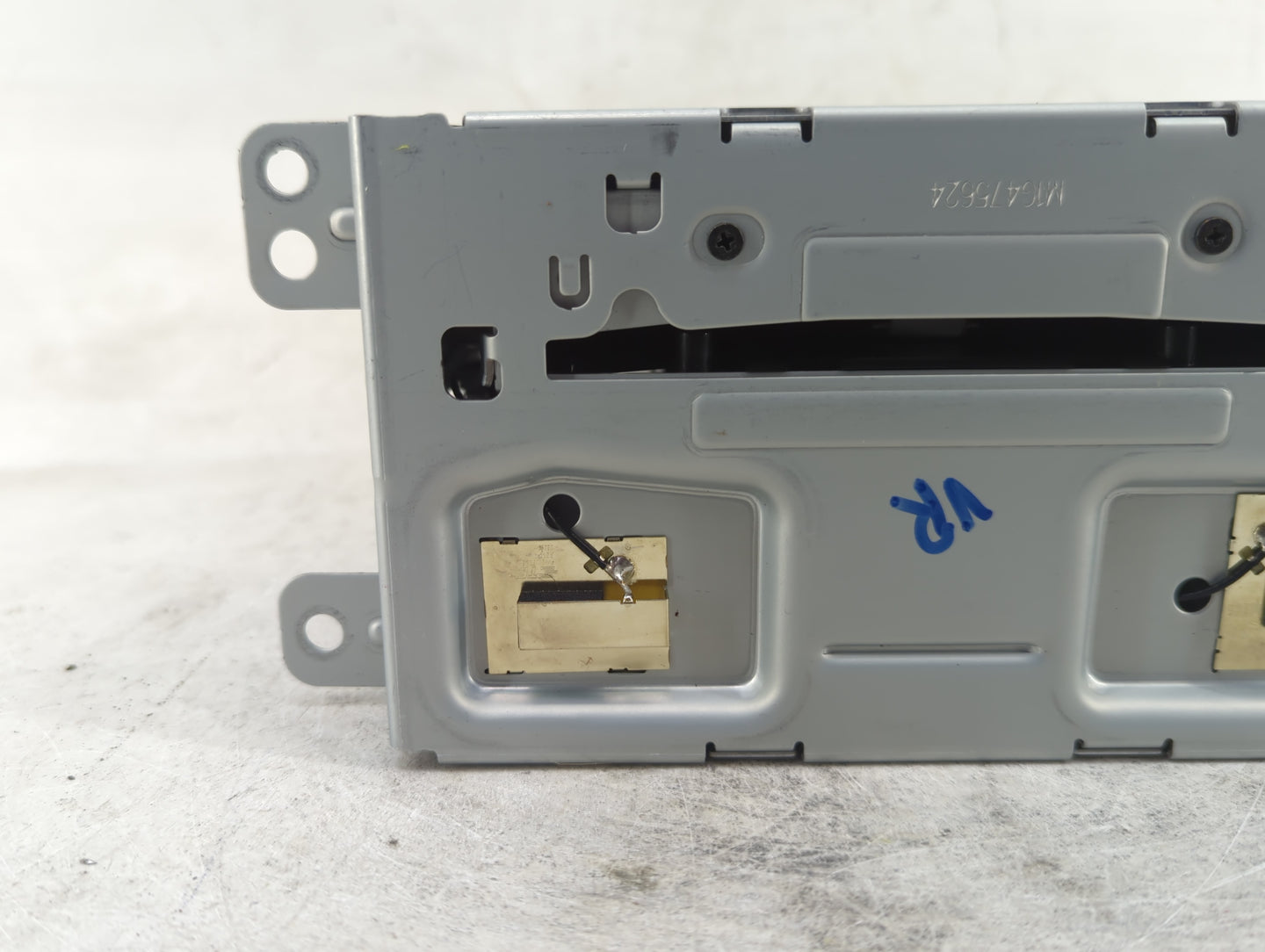 2013 Chevrolet Malibu Radio AM FM Cd Player Receiver Replacement P/N:22965236 Fits OEM Used Auto Parts - Oemusedautoparts1.c