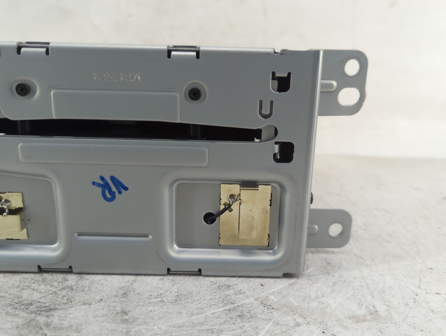 2013 Chevrolet Malibu Radio AM FM Cd Player Receiver Replacement P/N:22965236 Fits OEM Used Auto Parts - Oemusedautoparts1.c