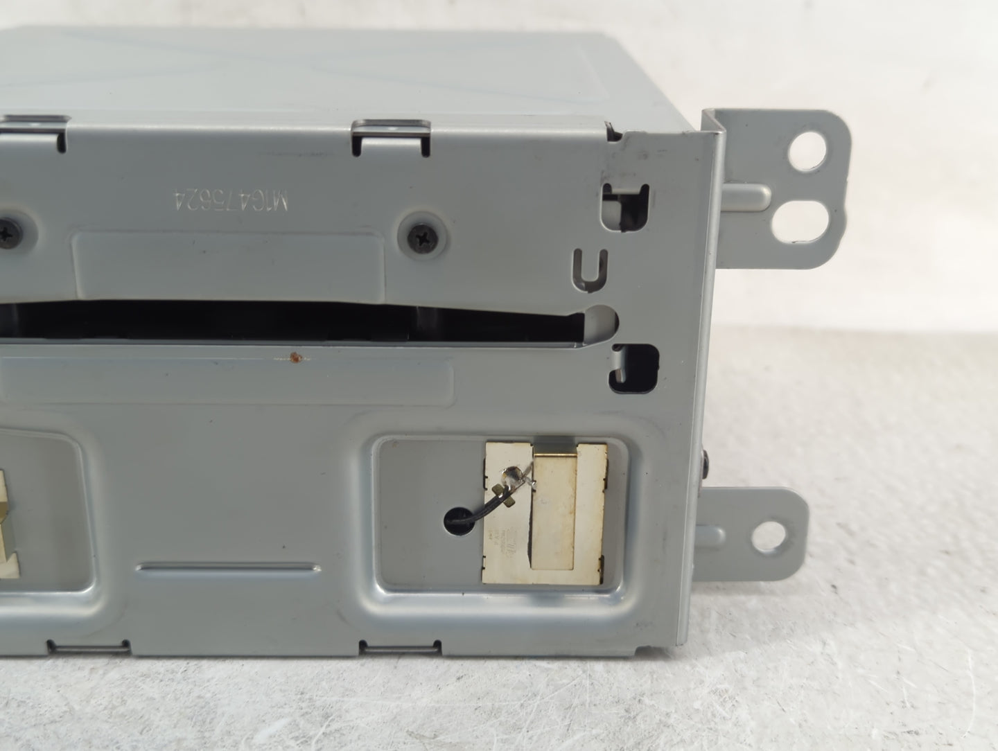 2013 Chevrolet Malibu Radio AM FM Cd Player Receiver Replacement P/N:22980112 Fits OEM Used Auto Parts - Oemusedautoparts1.c