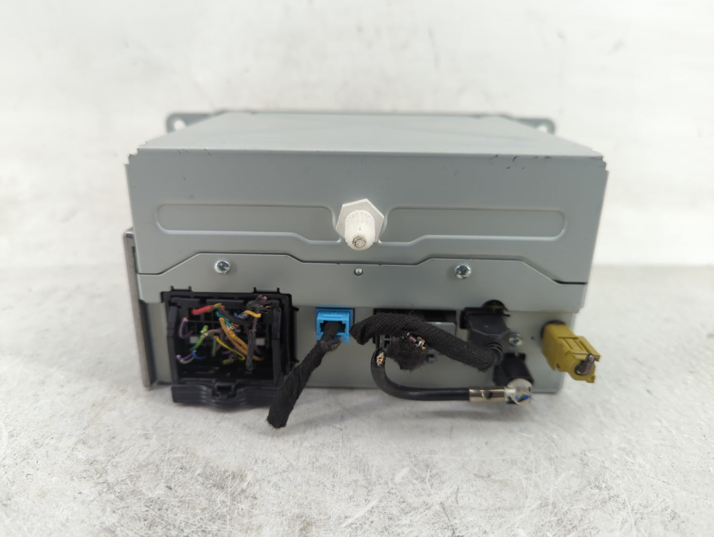 2013 Chevrolet Malibu Radio AM FM Cd Player Receiver Replacement P/N:22980112 Fits OEM Used Auto Parts - Oemusedautoparts1.c