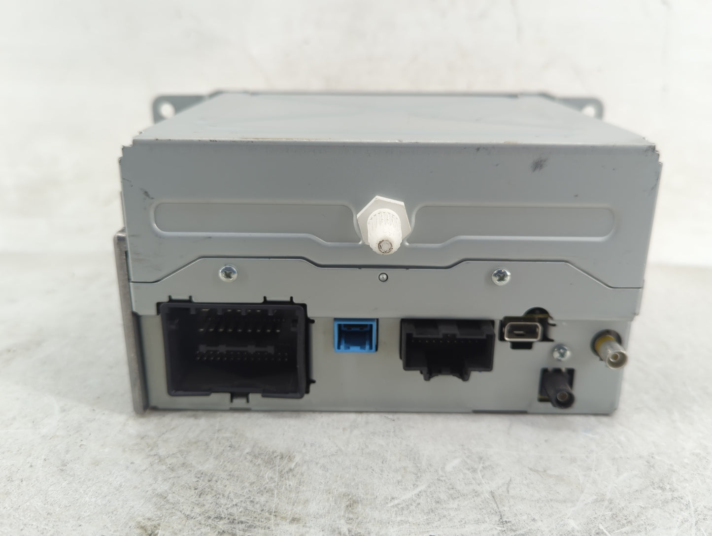 2013 Chevrolet Malibu Radio AM FM Cd Player Receiver Replacement P/N:22965236 Fits OEM Used Auto Parts - Oemusedautoparts1.c