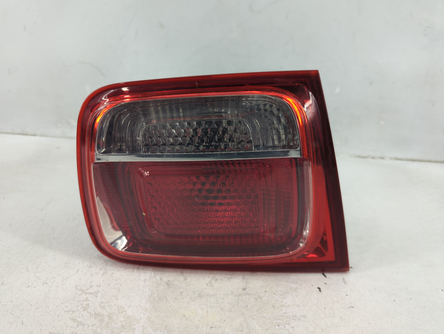 2013-2016 Chevrolet Malibu Tail Light Assembly Driver Left OEM P/N:22907311 Fits Fits 2013 2014 2015 2016 OEM Used Auto Part