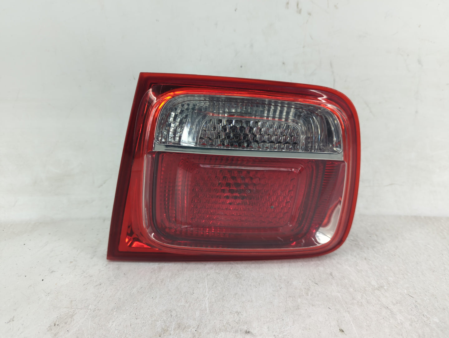 2013-2016 Chevrolet Malibu Tail Light Assembly Passenger Right OEM Fits Fits 2013 2014 2015 2016 OEM Used Auto Parts - Oemus