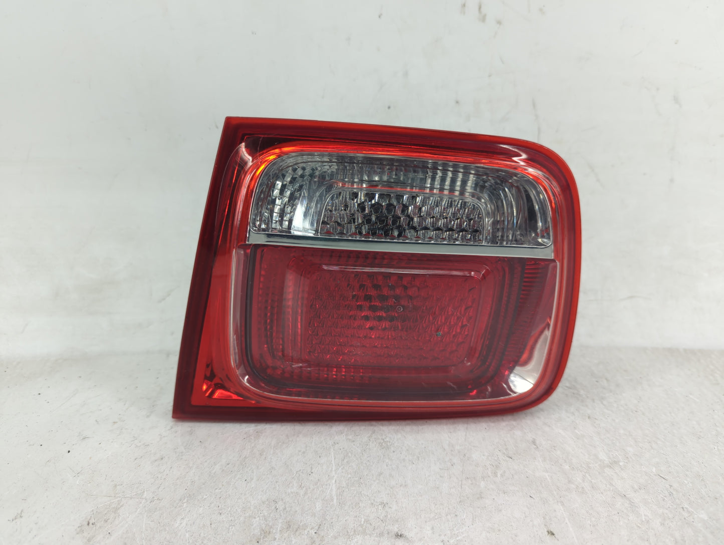 2013-2016 Chevrolet Malibu Tail Light Assembly Passenger Right OEM Fits Fits 2013 2014 2015 2016 OEM Used Auto Parts - Oemus