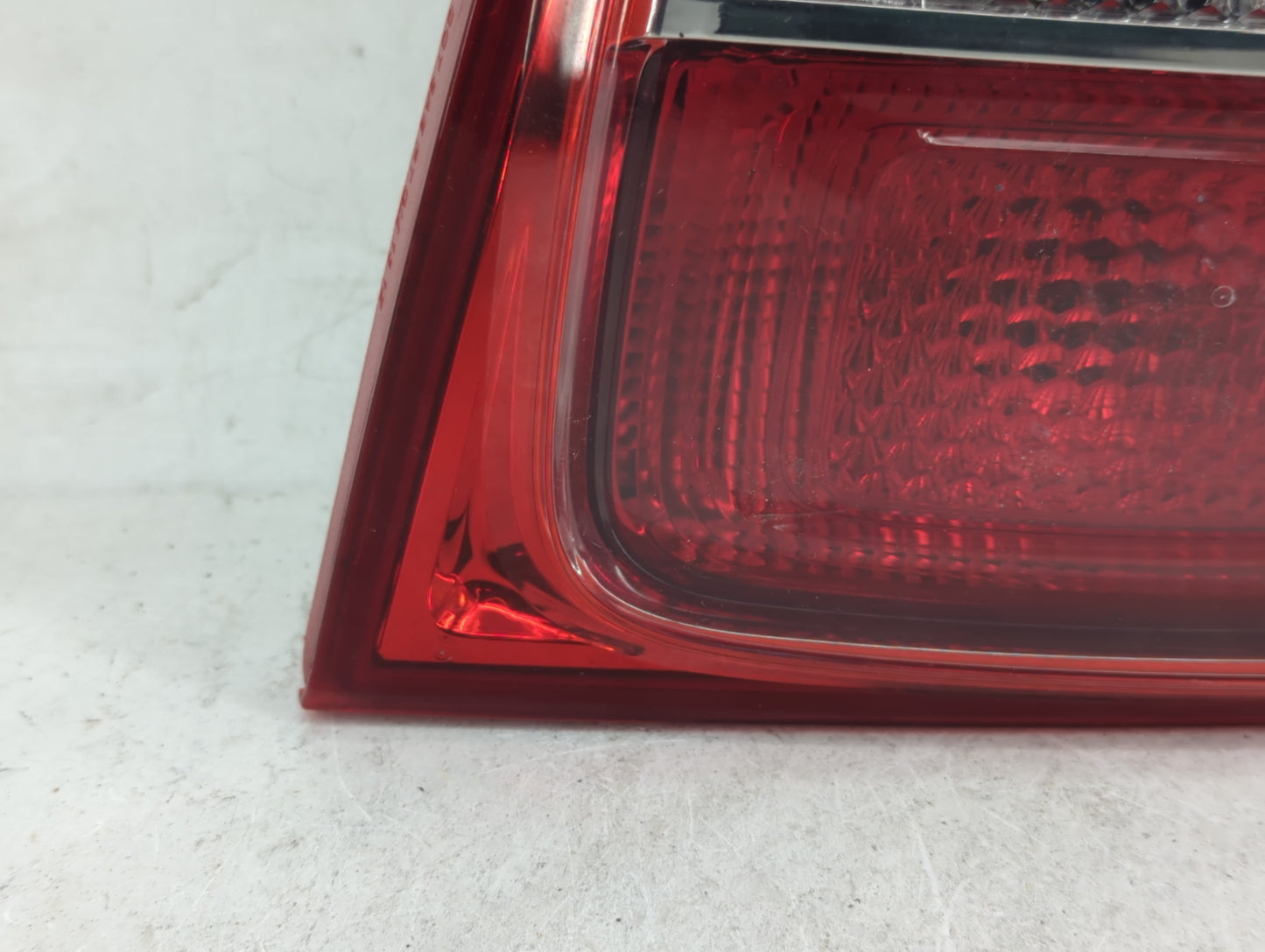 2013-2016 Chevrolet Malibu Tail Light Assembly Passenger Right OEM Fits Fits 2013 2014 2015 2016 OEM Used Auto Parts - Oemus