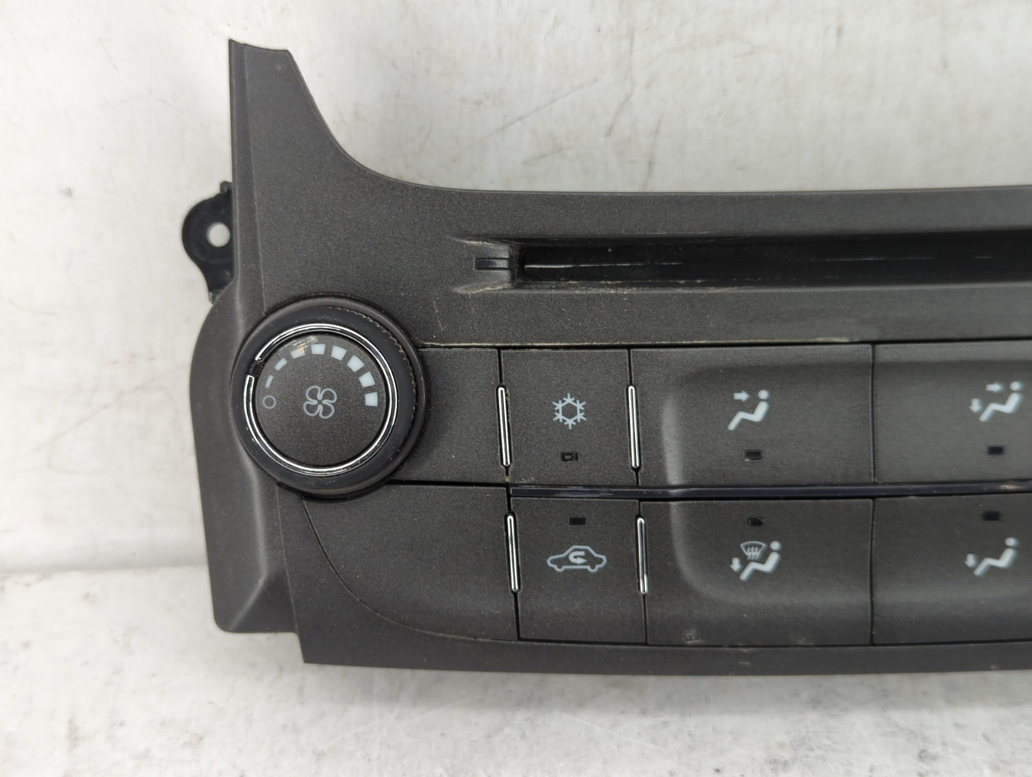 2013 Chevrolet Malibu Climate Control Module Temperature AC/Heater Replacement P/N:22854785 Fits OEM Used Auto Parts - Oemus