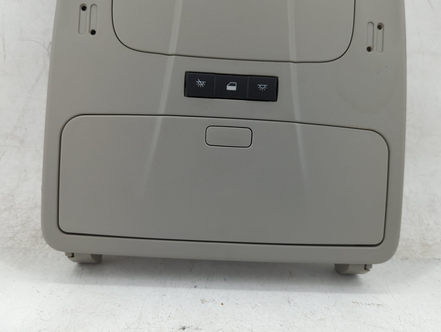 2013-2013 Chevrolet Malibu Overhead Roof Console 1392407 - Oemusedautoparts1.com