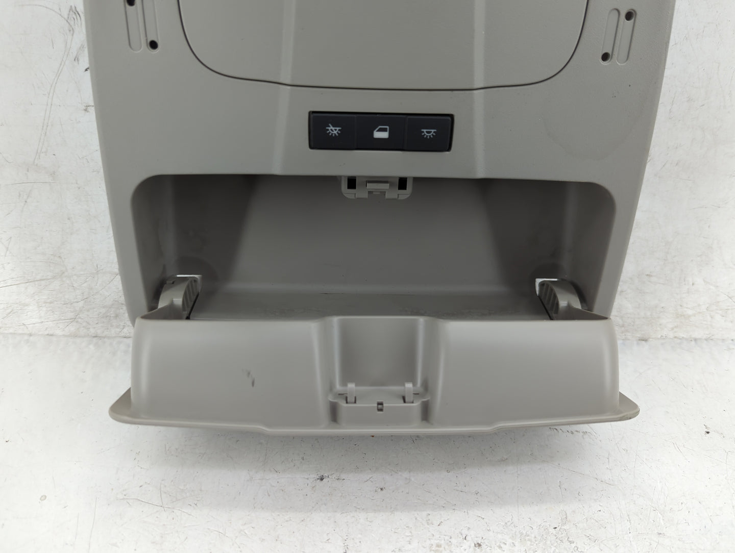 2013-2013 Chevrolet Malibu Overhead Roof Console 1392407 - Oemusedautoparts1.com