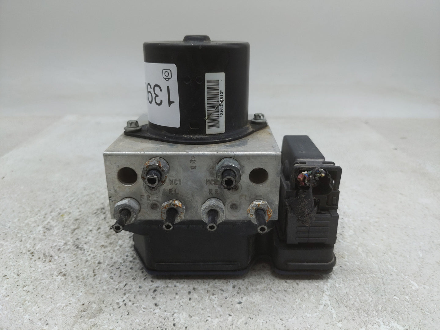 2013-2016 Chevrolet Malibu ABS Pump Control Module Replacement P/N:22827930 Fits Fits 2012 2013 2014 2015 2016 OEM Used Auto