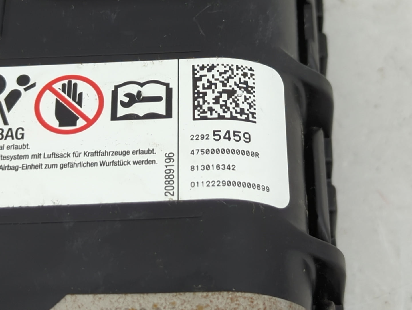 2013-2016 Chevrolet Malibu Air Bag Passenger Right Knee OEM P/N:22925459 Fits Fits 2013 2014 2015 2016 2017 OEM Used Auto Pa
