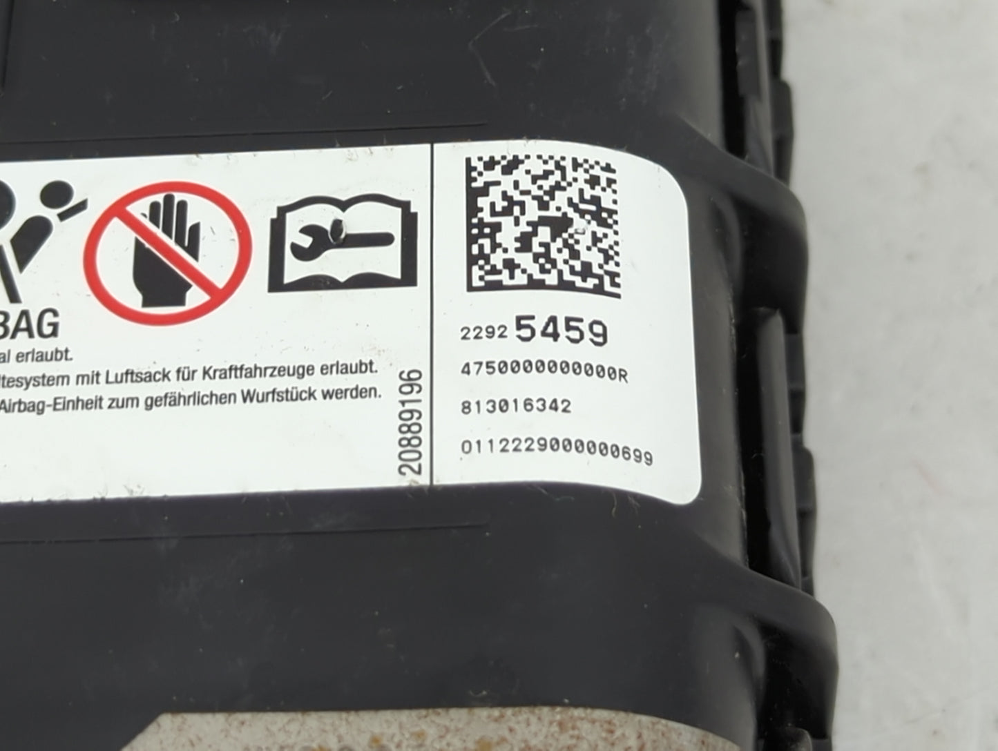 2013-2016 Chevrolet Malibu Air Bag Passenger Right Knee OEM P/N:22925459 Fits Fits 2013 2014 2015 2016 2017 OEM Used Auto Pa