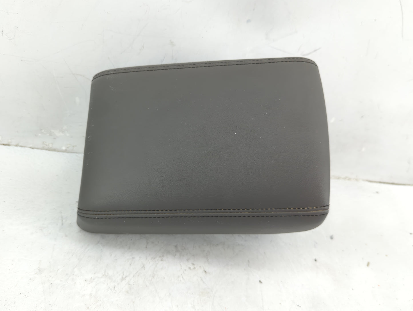 2013 Chevrolet Malibu Center Console Armrest Cover Lid Fits OEM Used Auto Parts - Oemusedautoparts1.com