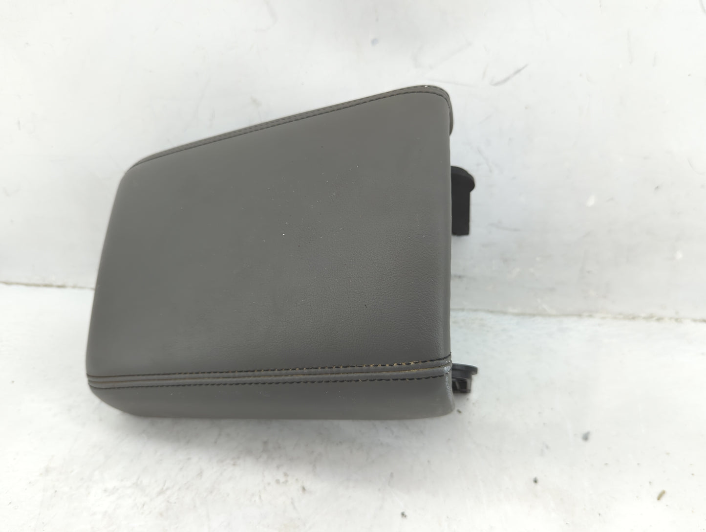2013 Chevrolet Malibu Center Console Armrest Cover Lid Fits OEM Used Auto Parts - Oemusedautoparts1.com