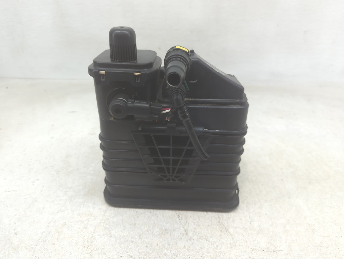 2013 Chevrolet Malibu Fuel Vapor Charcoal Canister 1393272 - Oemusedautoparts1.com