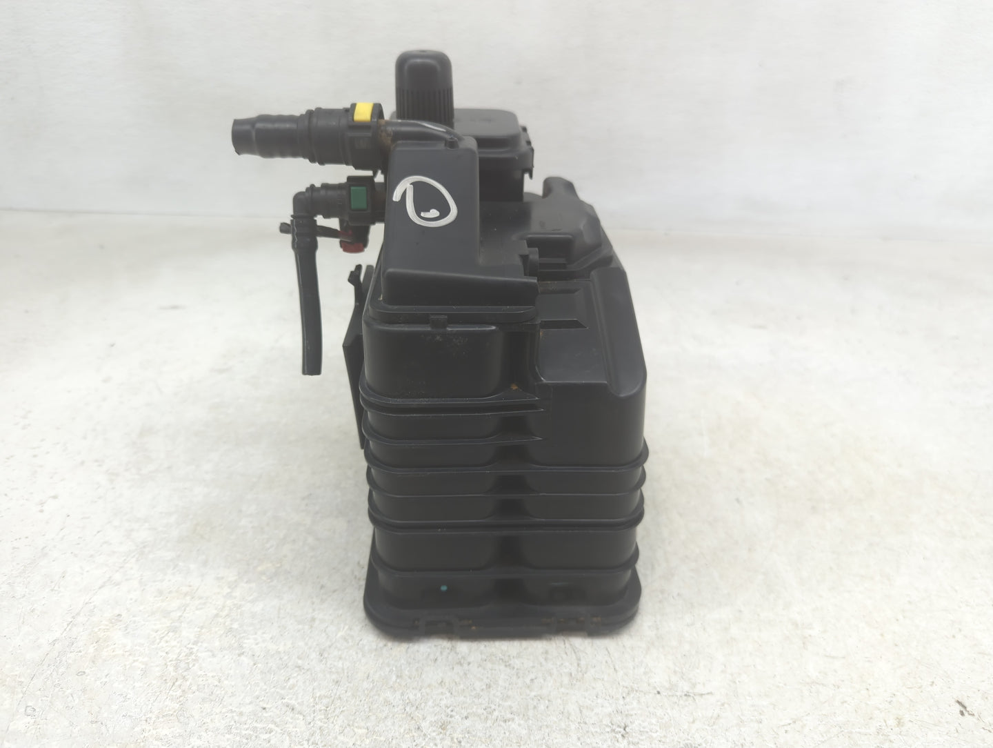 2013 Chevrolet Malibu Fuel Vapor Charcoal Canister - Oemusedautoparts1.com