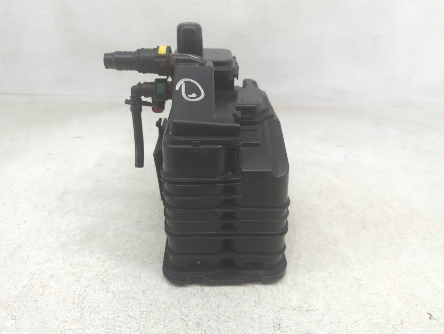 2013 Chevrolet Malibu Fuel Vapor Charcoal Canister - Oemusedautoparts1.com