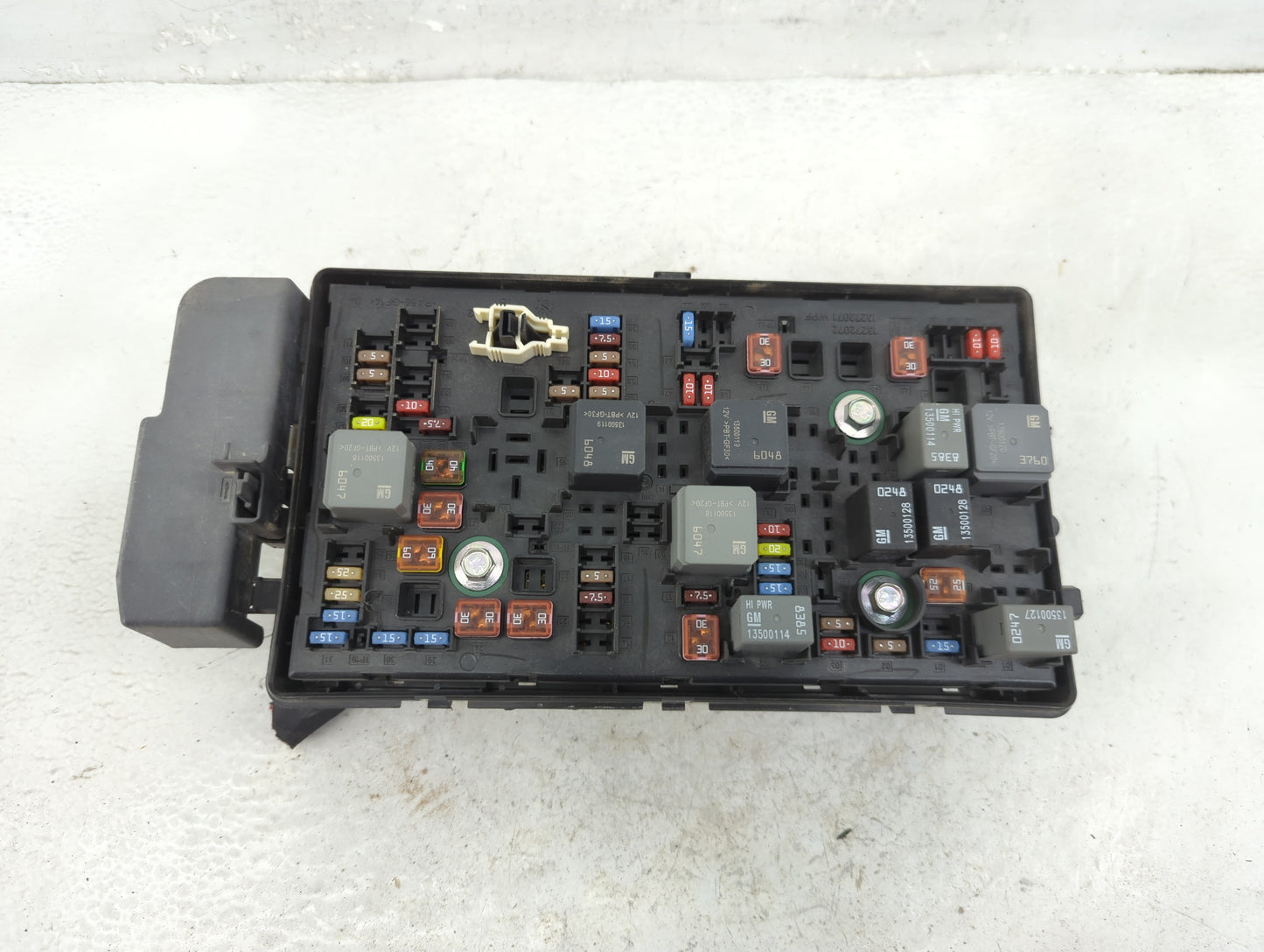 2013 Chevrolet Malibu Fusebox Fuse Box Panel Relay Module P/N:13 255 300 Fits OEM Used Auto Parts - Oemusedautoparts1.com
