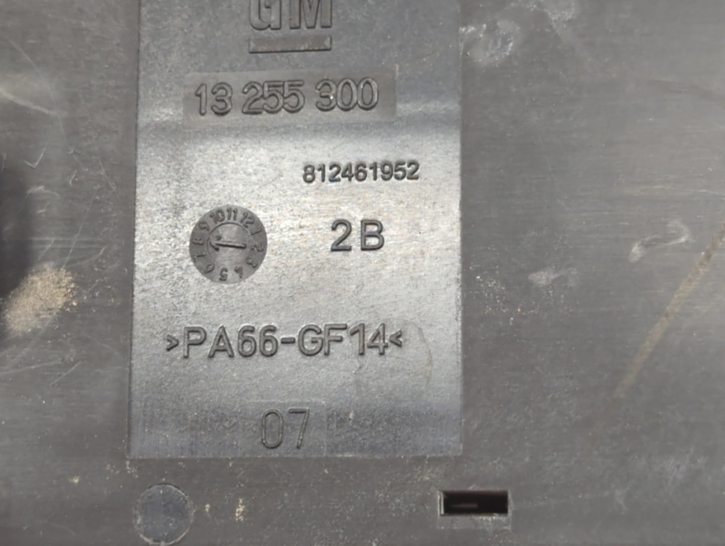 2013 Chevrolet Malibu Fusebox Fuse Box Panel Relay Module P/N:13 255 300 Fits OEM Used Auto Parts - Oemusedautoparts1.com